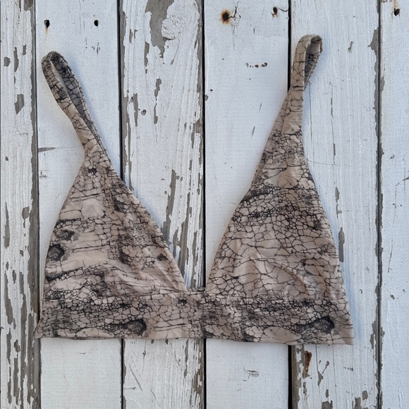 Boys + Arrows Fillis Bikini Top in Baja - Picture 2 of 5